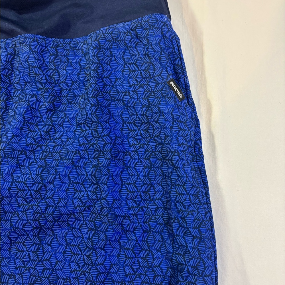 Patagonia women’s athletic skort M, blue print, built‑in shorts liner activewear - Picture 3 of 5